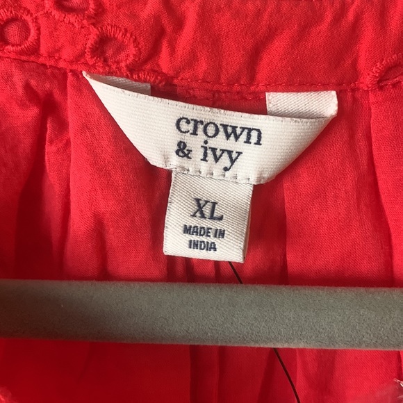 Crown and Ivy eyelet top - size XL - Picture 3 of 5